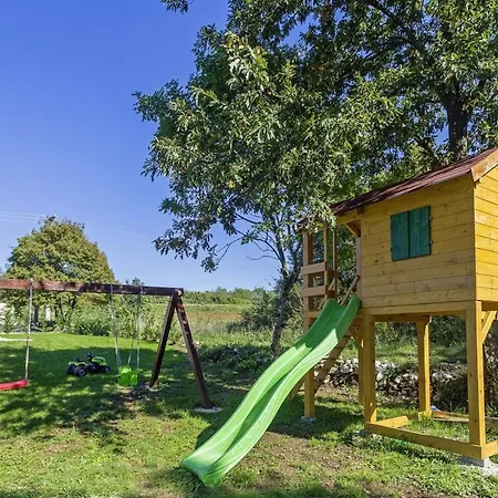 Villa Mate In Kuhari - Haus Fuer 8 Personen