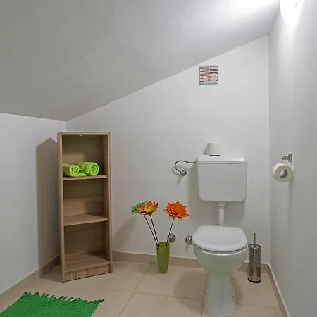 Vila Mate In Kuhari - Haus Fuer 8 Personen *