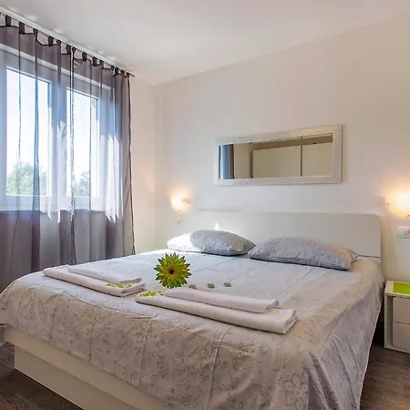 Vila Mate In Kuhari - Haus Fuer 8 Personen *