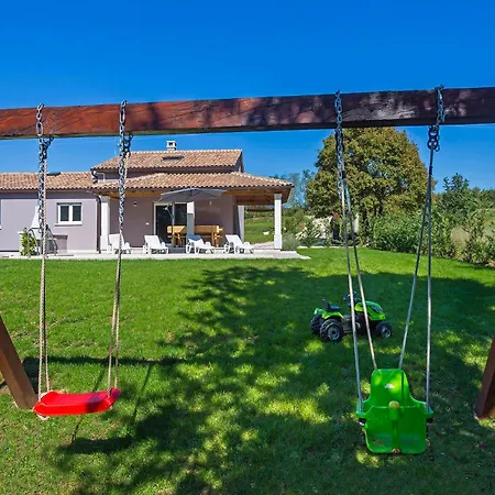 Vila Mate In Kuhari - Haus Fuer 8 Personen